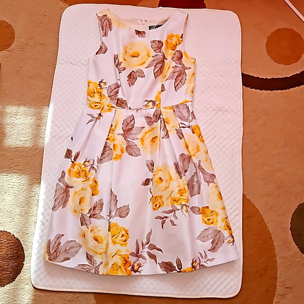 Cocktail dress with cardigan set